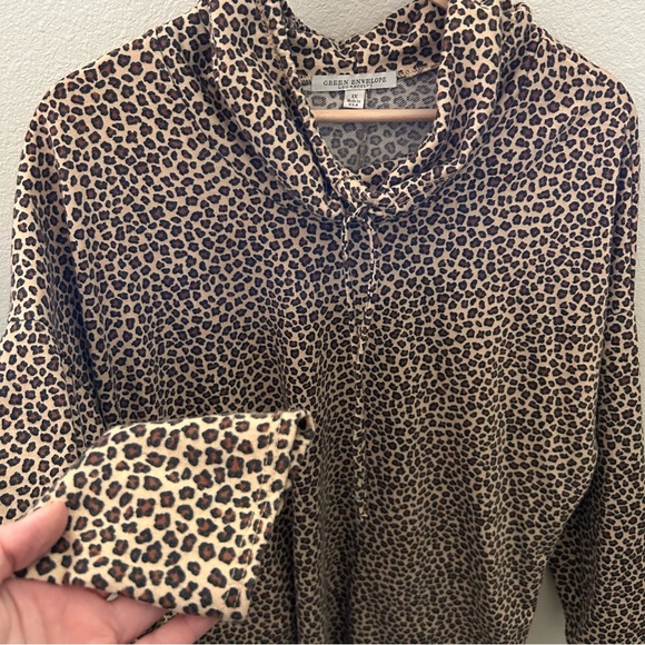 Leopard‎ Print Cowl Neck Top Size 1XL - Picture 4 of 9